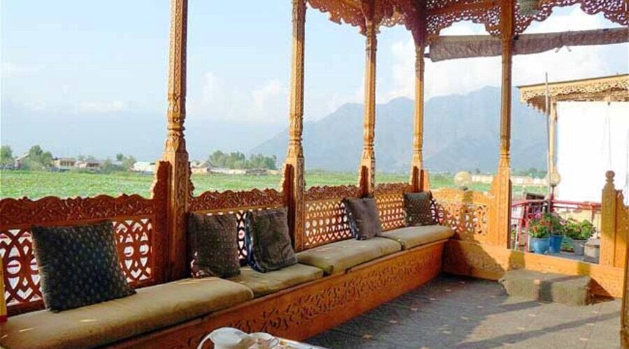 New Jersey Houseboat, Srinagar 3